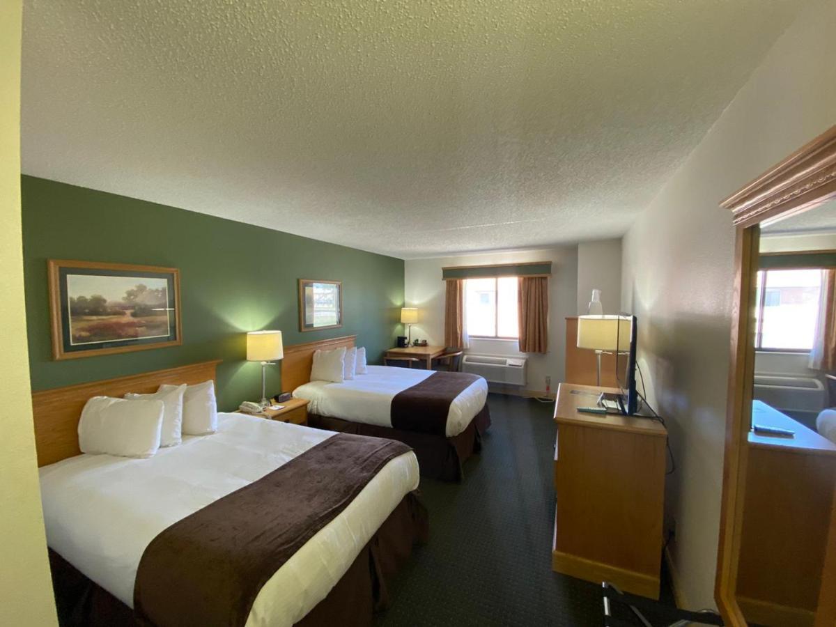 Baymont By Wyndham Robinson Hotel Exterior photo