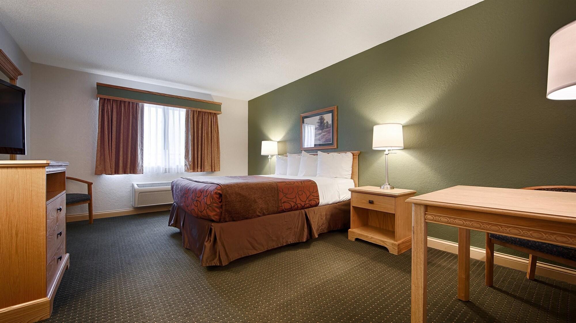Baymont By Wyndham Robinson Hotel Exterior photo