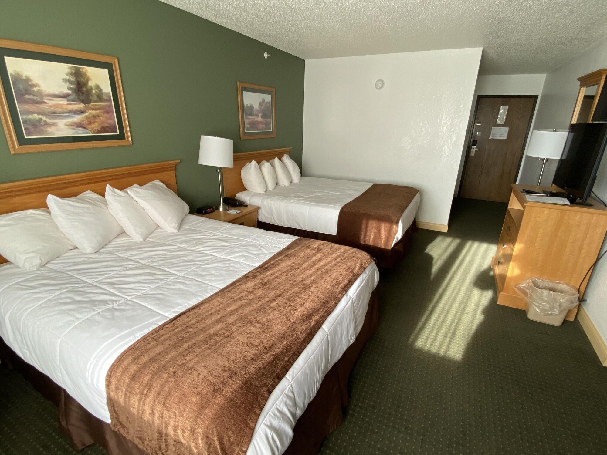 Baymont By Wyndham Robinson Hotel Exterior photo