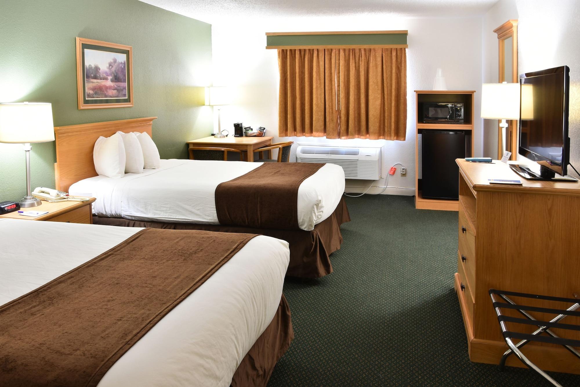 Baymont By Wyndham Robinson Hotel Exterior photo