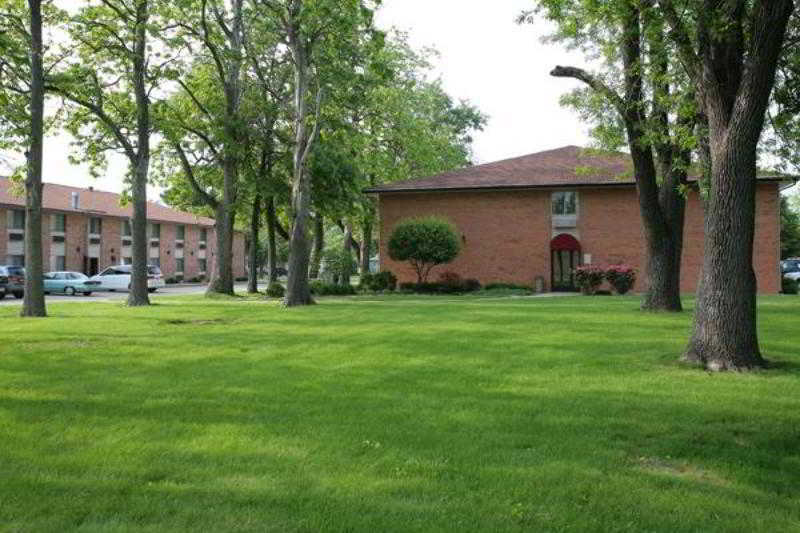 Baymont By Wyndham Robinson Hotel Exterior photo
