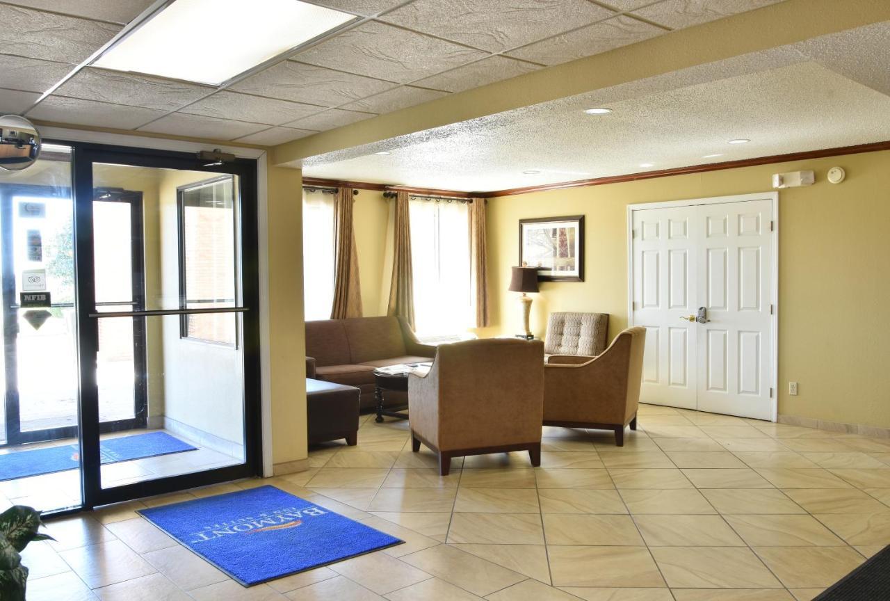 Baymont By Wyndham Robinson Hotel Exterior photo